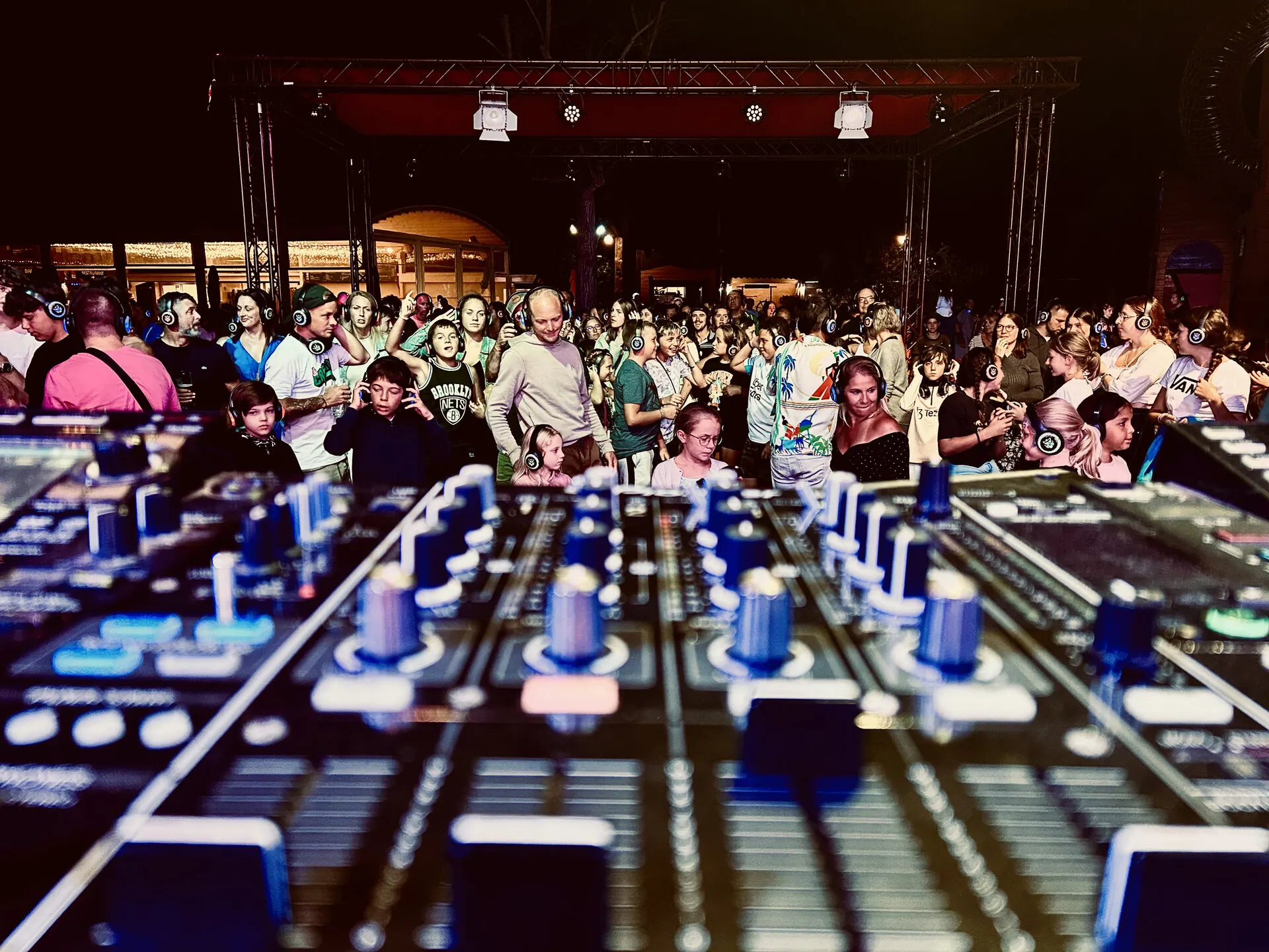 Ambiance mariage silent disco la nuit